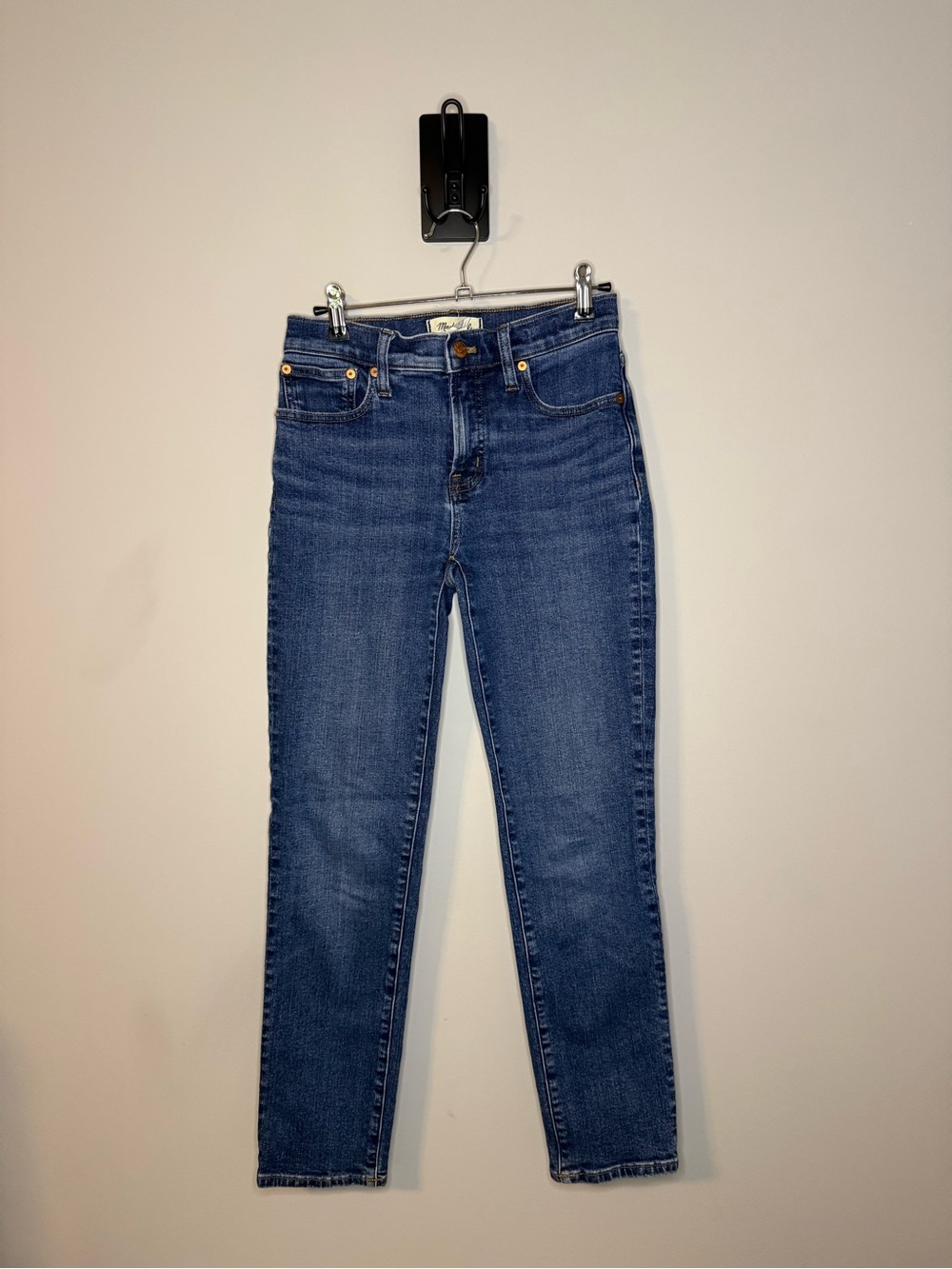 Madewell “The Mid-Rise Perfect Vintage Jeans” Tapered/Skinny Size 24 Medium Wash